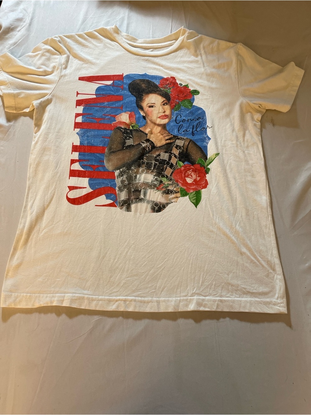Official Selena Quintanilla Como La Flor Graphic T Shirt Womens M White Floral T - Picture 4 of 8